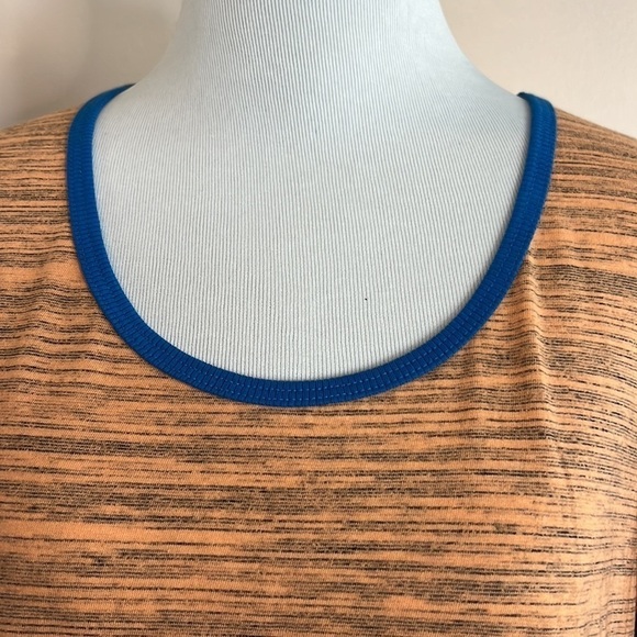 LulaRoe t shirts - Picture 2 of 8